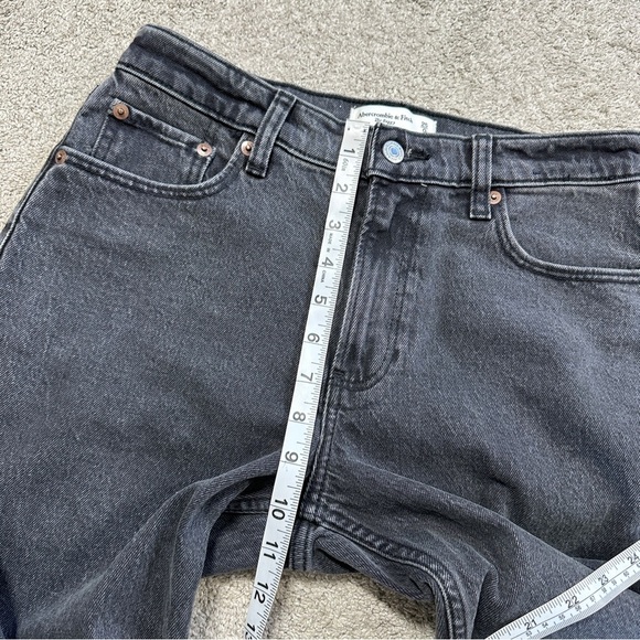 Abercrombie & Fitch Women’s The Baggy Low Rise Jeans Raw Hem in Black 25/0R - Picture 13 of 16